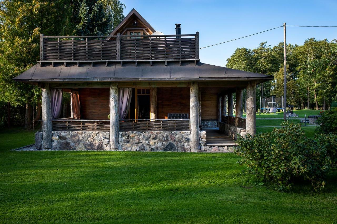 Erlendi Kodumajutus Villa Parnu Exterior photo
